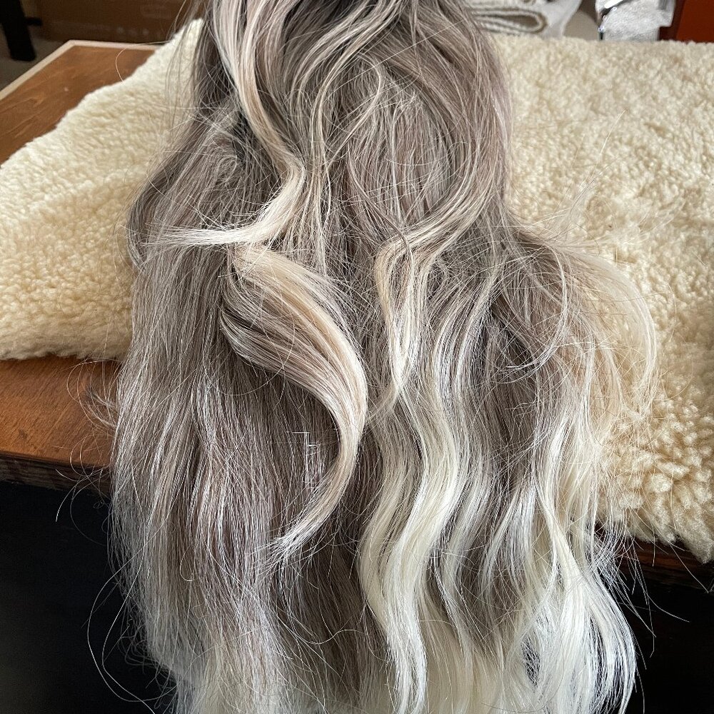 Chelsey Smith CSC Cloud Wig - Gray-Blonde Blend w roots - Picture 12 of 14